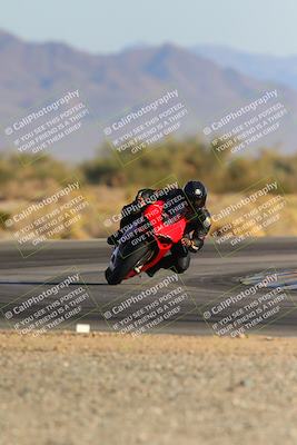 media/Dec-09-2023-SoCal Trackdays (Sat) [[76a8ac2686]]/Turn 15 Set 1 (230pm)/